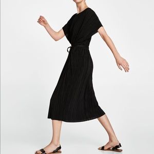 Zara PLEATED TUNIC WITH BELT Midi Dress